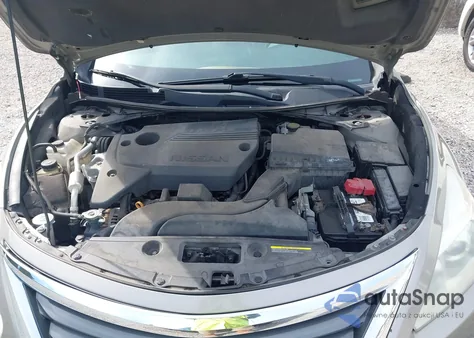 2015 Nissan Altima 2.5 S из США, поврежденный, VIN 1N4AL3AP3FN916116